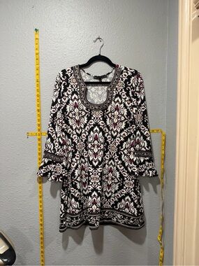 White House Black Market Damask Print Bell Sleeve Tunic Top Size Large